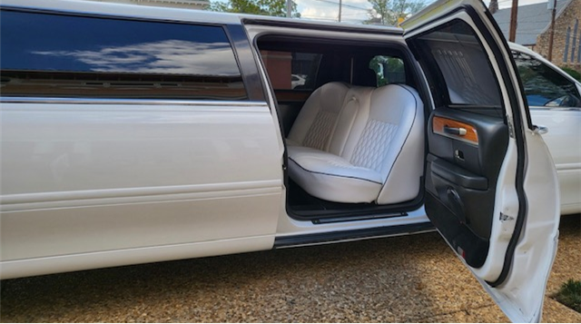 Photo of Limo with door open